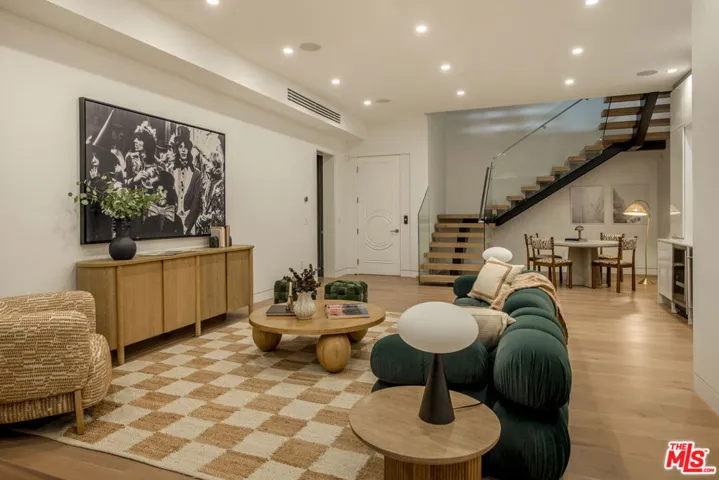 1845 Coldwater Canyon Drive, Beverly Hills, California 90210