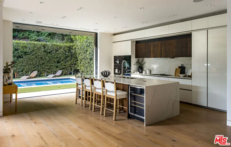 1845 Coldwater Canyon Drive, Beverly Hills, California 90210