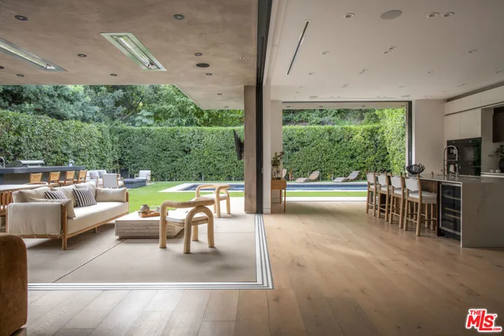 1845 Coldwater Canyon Drive, Beverly Hills, California 90210