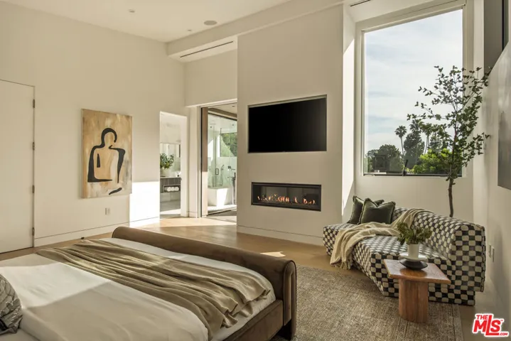 1845 Coldwater Canyon Drive, Beverly Hills, California 90210