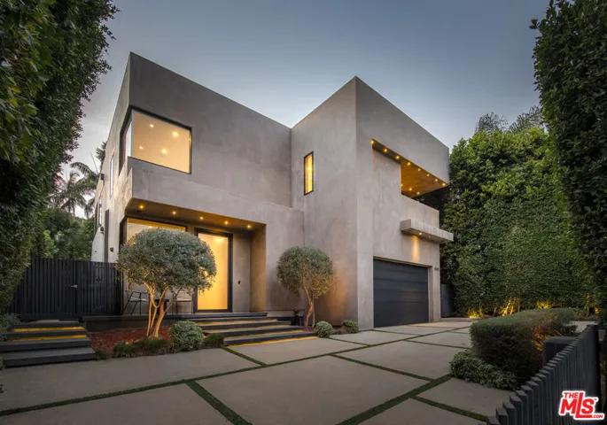 1845 Coldwater Canyon Drive, Beverly Hills, California 90210