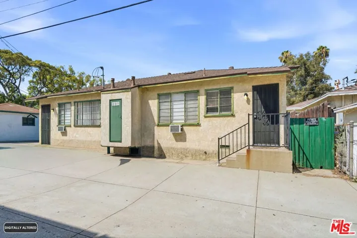 2018 W Glenoaks Boulevard, Glendale, California 91201