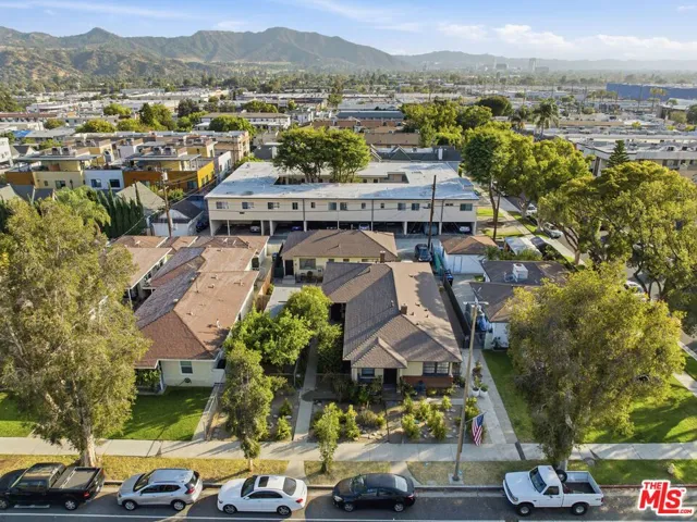 2018 W Glenoaks Boulevard, Glendale, California 91201
