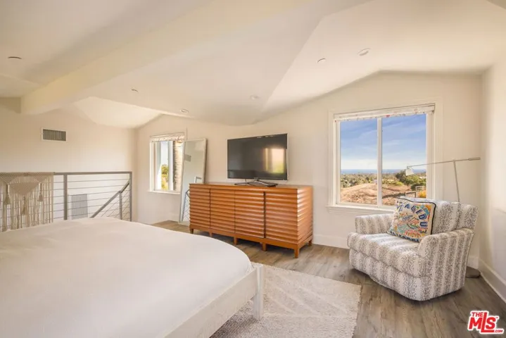 6271 Zuma Mesa Drive, Malibu, California 90265