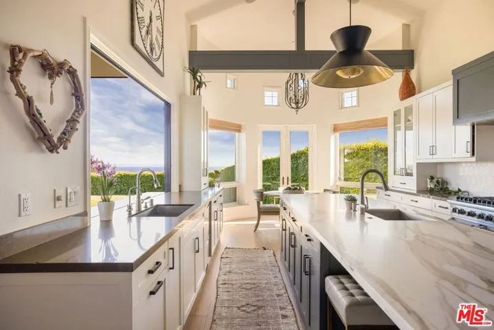 6271 Zuma Mesa Drive, Malibu, California 90265