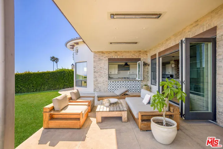 6271 Zuma Mesa Drive, Malibu, California 90265