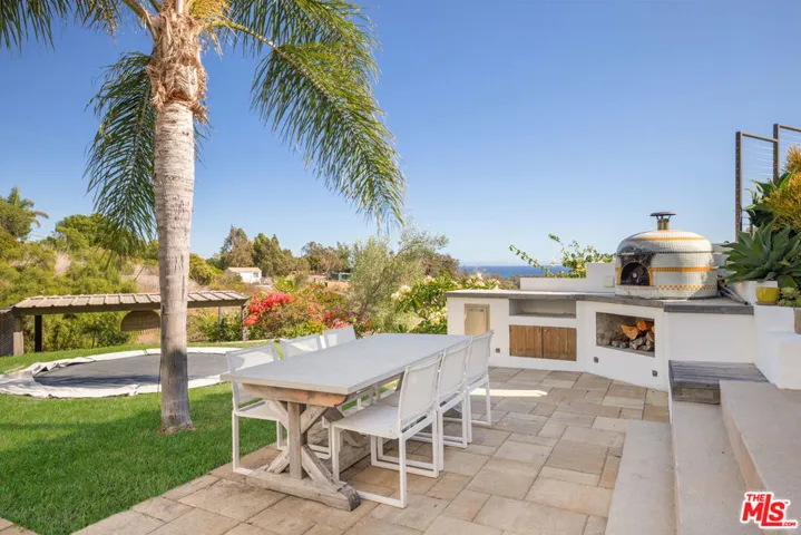 6271 Zuma Mesa Drive, Malibu, California 90265