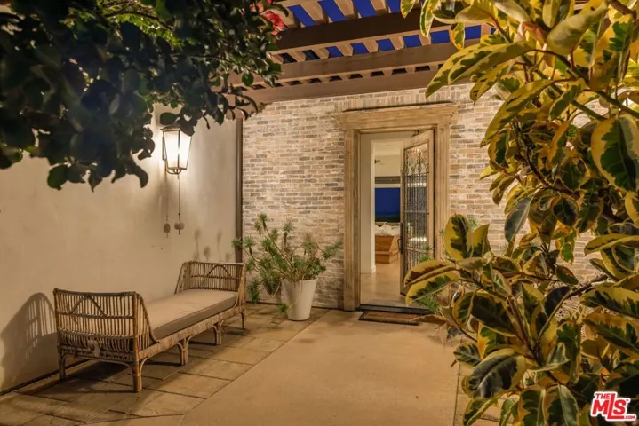 6271 Zuma Mesa Drive, Malibu, California 90265