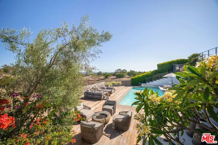6271 Zuma Mesa Drive, Malibu, California 90265