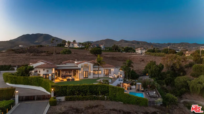6271 Zuma Mesa Drive, Malibu, California 90265