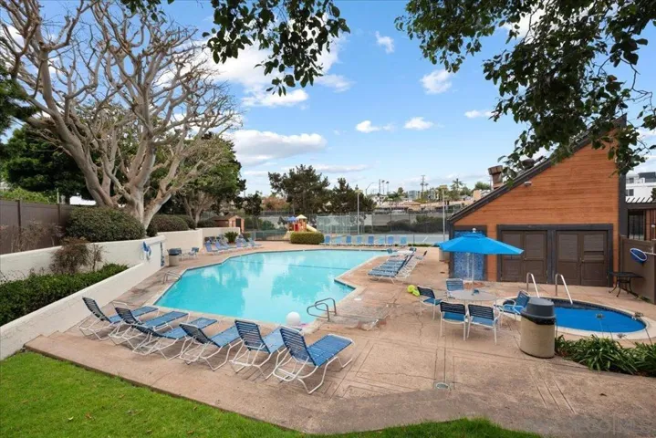 2252 Caminito Pajarito 126, San Diego, California 92107