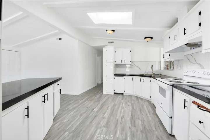 24425 Woolsey Canyon Road 160, West Hills, California 91304