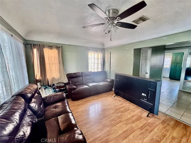 416 E 91st, Los Angeles, California 90003