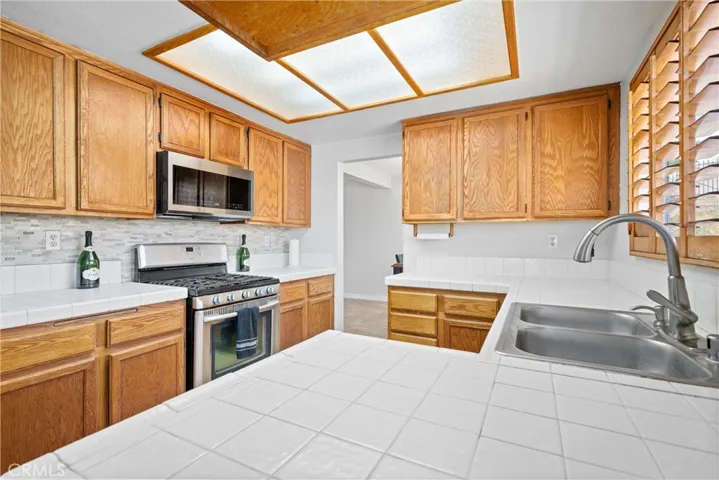 10703 Valley Drive, Riverside, California 92505
