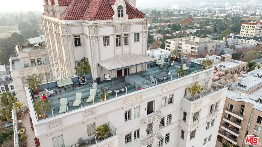 450 N Rossmore Avenue, Los Angeles, California 90004