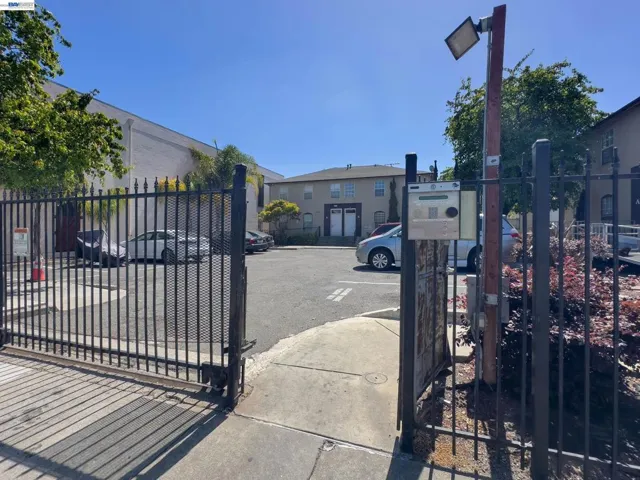 2716 Adeline St, Oakland, California 94607