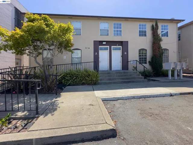 2716 Adeline St, Oakland, California 94607