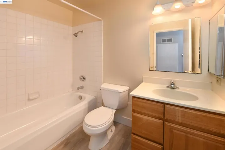 2716 Adeline St, Oakland, California 94607