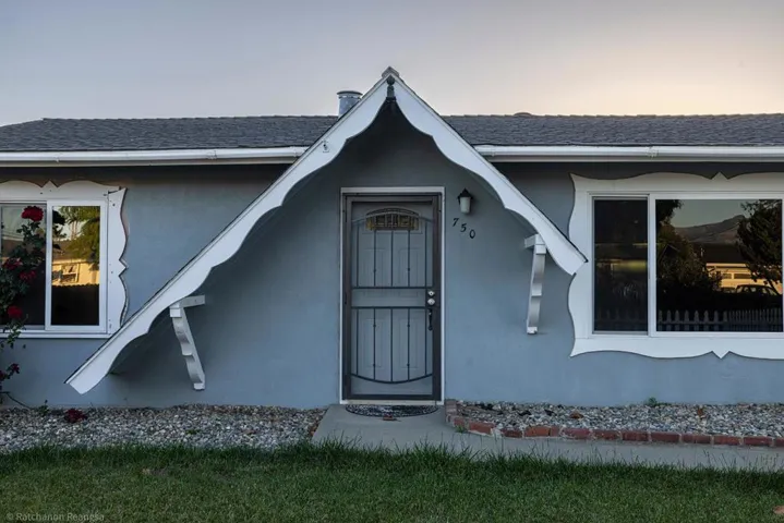 750 El Camino Paraiso, Hollister, California 95023