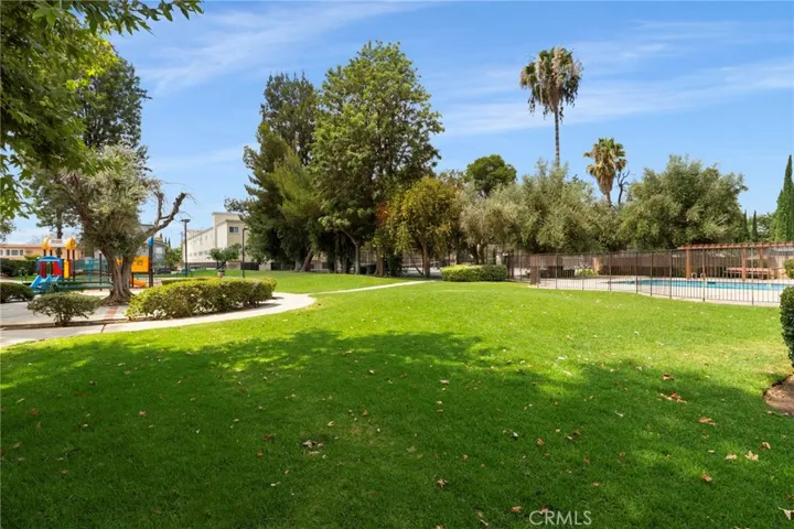 7641 Reseda Boulevard 126, Reseda, California 91335