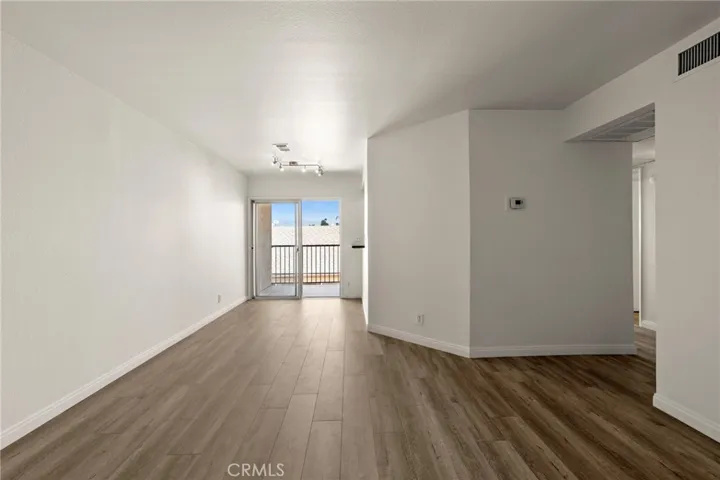 7641 Reseda Boulevard 126, Reseda, California 91335