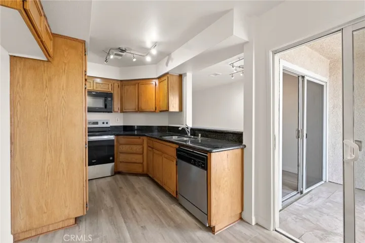 7641 Reseda Boulevard 126, Reseda, California 91335