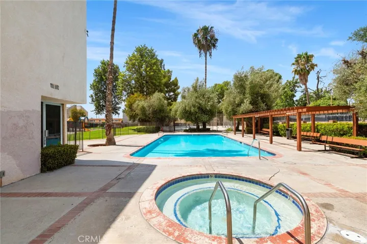 7641 Reseda Boulevard 126, Reseda, California 91335