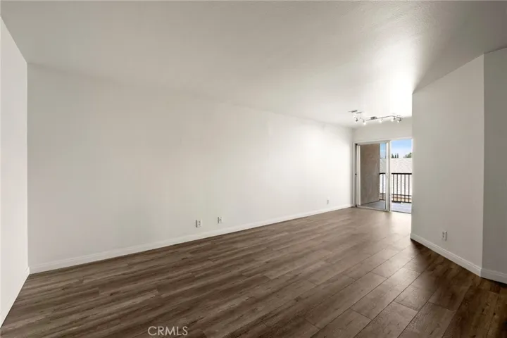 7641 Reseda Boulevard 126, Reseda, California 91335