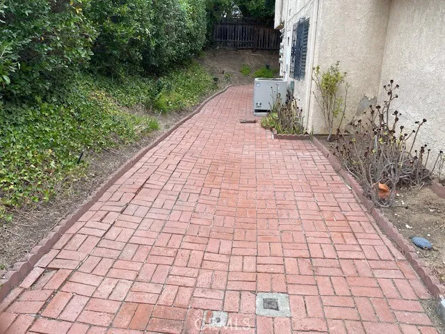 5421 S La Cienega Avenue, Los Angeles, California 90056