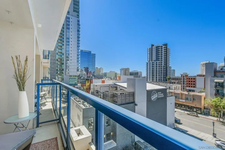 875 G St 512, San Diego, California 92101
