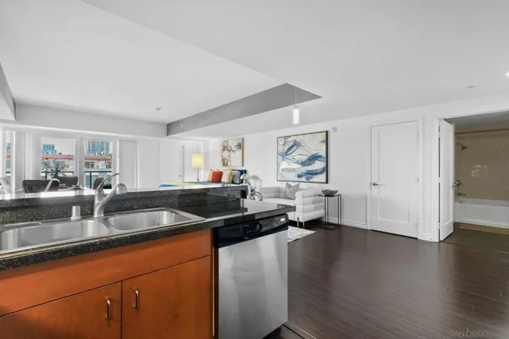 875 G St 512, San Diego, California 92101