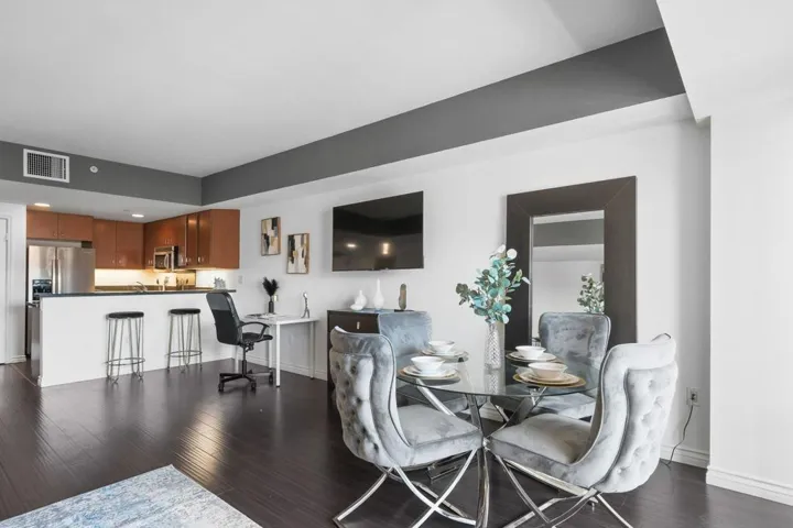 875 G St 512, San Diego, California 92101
