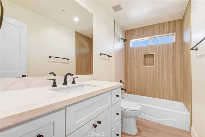 16385 Valencia Avenue 2, Fontana, California 92335