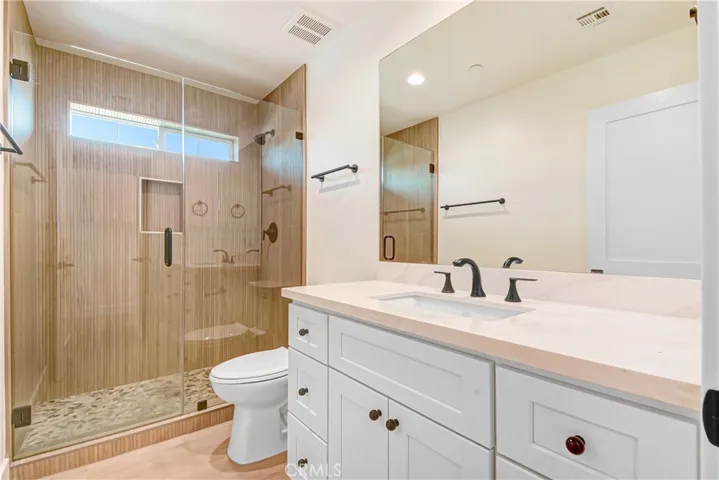 16385 Valencia Avenue 2, Fontana, California 92335