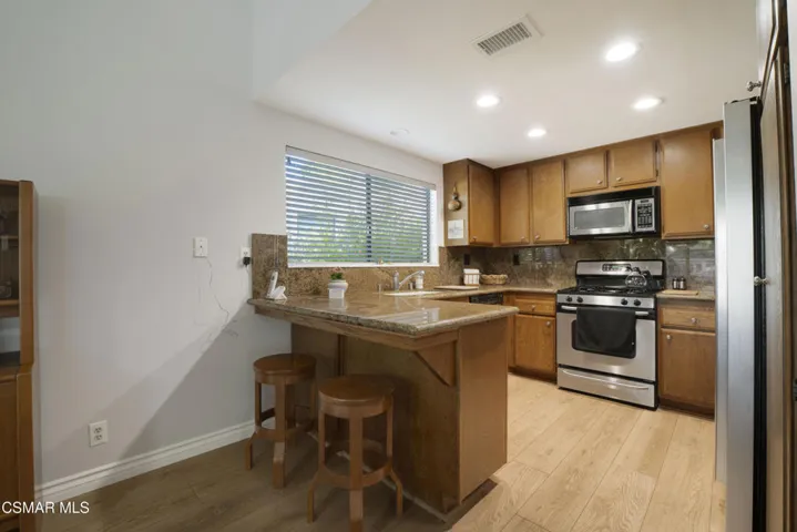 619 Calle Seguro, Oak Park -HsHProd-21