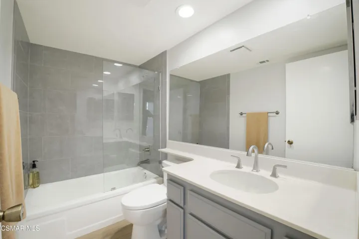619 Calle Seguro, Oak Park -HsHProd-26