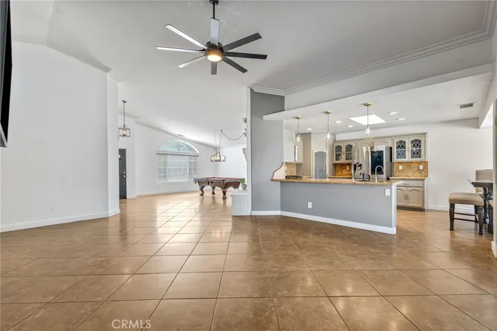 7592 Redwood Avenue, Hesperia, California 92345