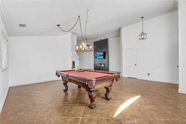 7592 Redwood Avenue, Hesperia, California 92345