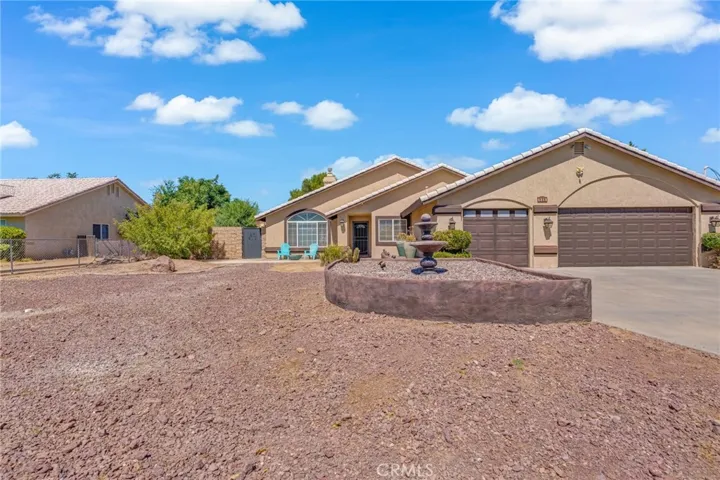 7592 Redwood Avenue, Hesperia, California 92345