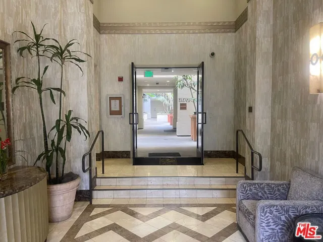 5625 Crescent Parkway 106, Playa Vista, California 90094