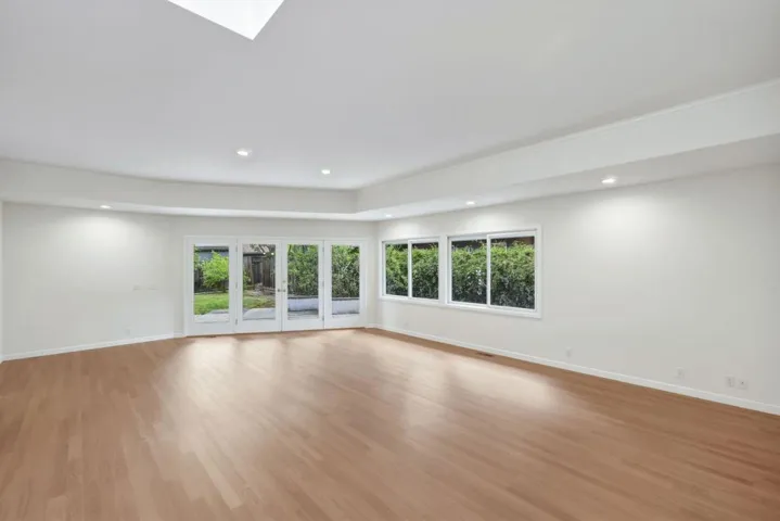 1537 Dana Avenue, Palo Alto, California 94303