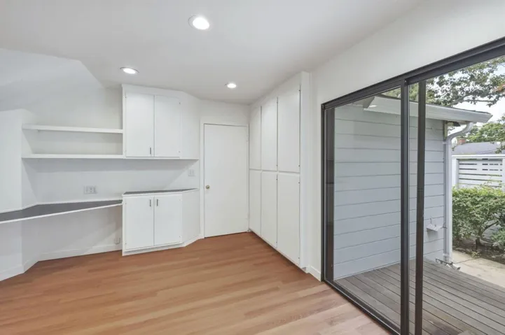 1537 Dana Avenue, Palo Alto, California 94303