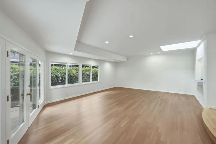 1537 Dana Avenue, Palo Alto, California 94303