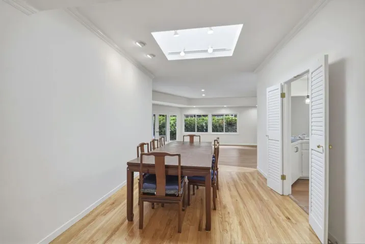 1537 Dana Avenue, Palo Alto, California 94303