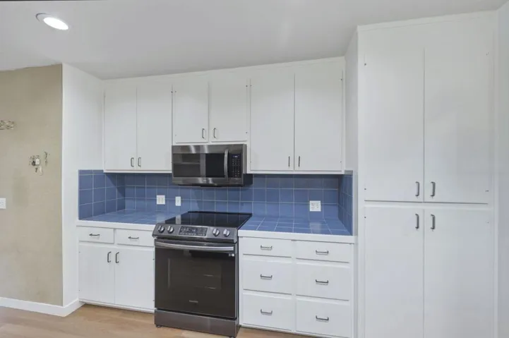 1537 Dana Avenue, Palo Alto, California 94303