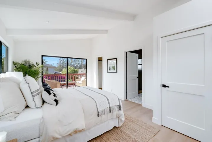 462 Hampstead Way, Santa Cruz, California 95062