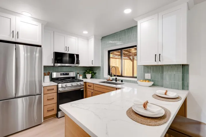 462 Hampstead Way, Santa Cruz, California 95062