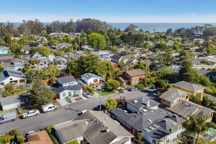 462 Hampstead Way, Santa Cruz, California 95062