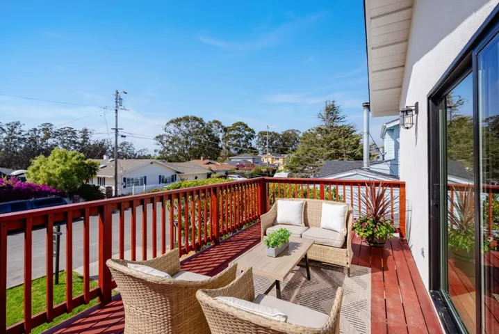 462 Hampstead Way, Santa Cruz, California 95062