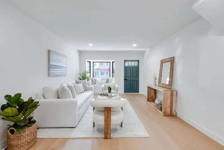 462 Hampstead Way, Santa Cruz, California 95062